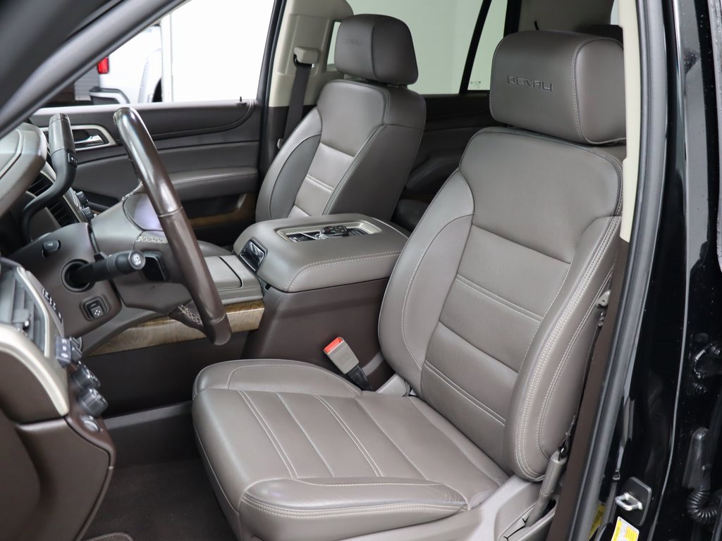 Used 2019 GMC Yukon Denali w/ Denali Ultimate Package image 18
