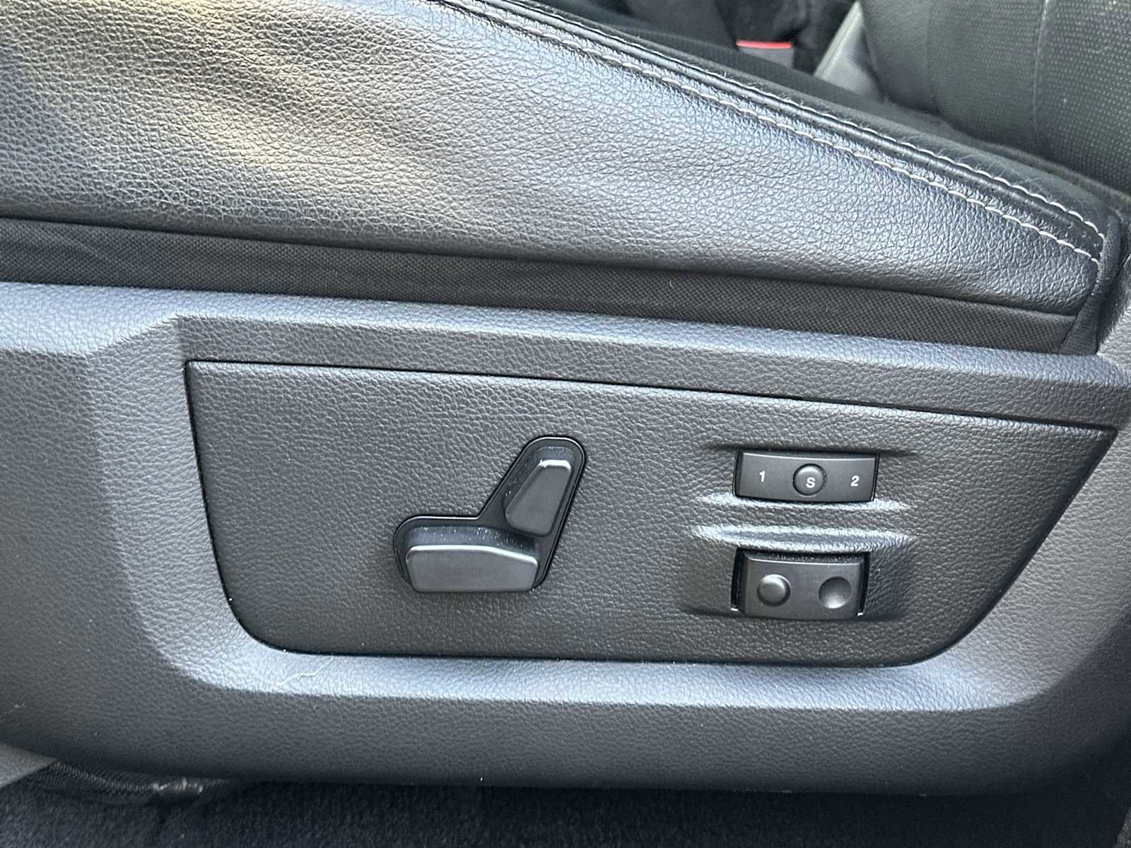 Used 2018 RAM 2500 Laramie w/ Sport Appearance Group image 14