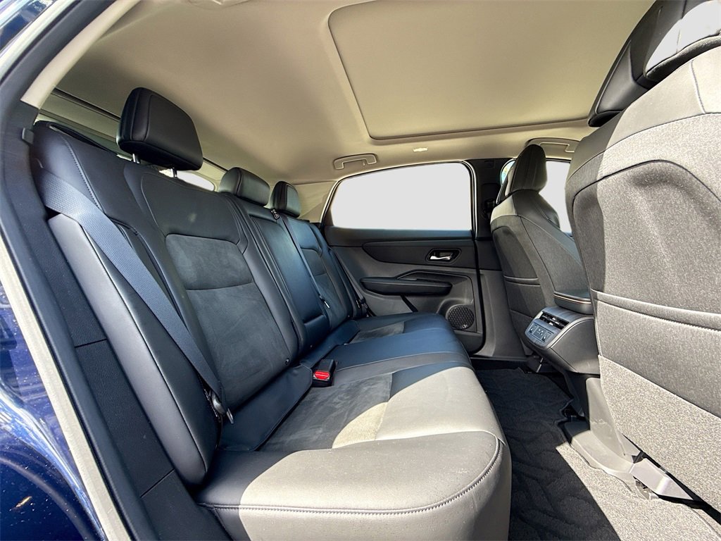 Used 2023 Nissan Ariya FWD image 30