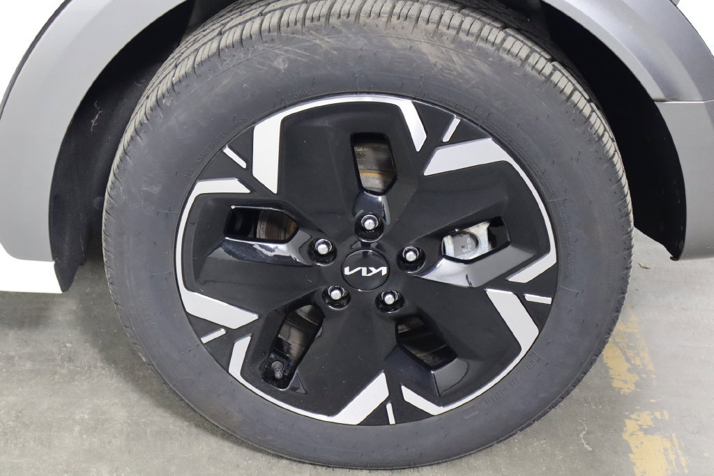 Used 2023 Kia Niro Wave w/ Wave Preserve Package FWD image 40
