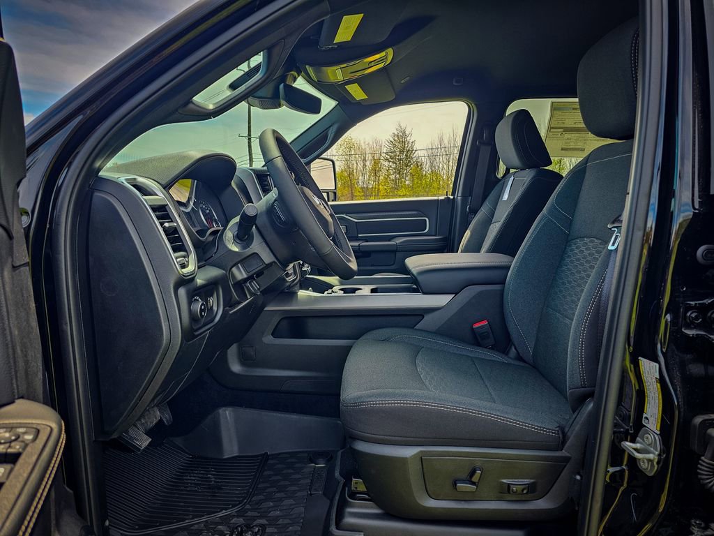 New 2026 RAM 2500 Big Horn AWD/4WD image 12