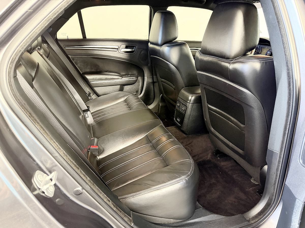 Used 2017 Chrysler 300 S RWD image 38