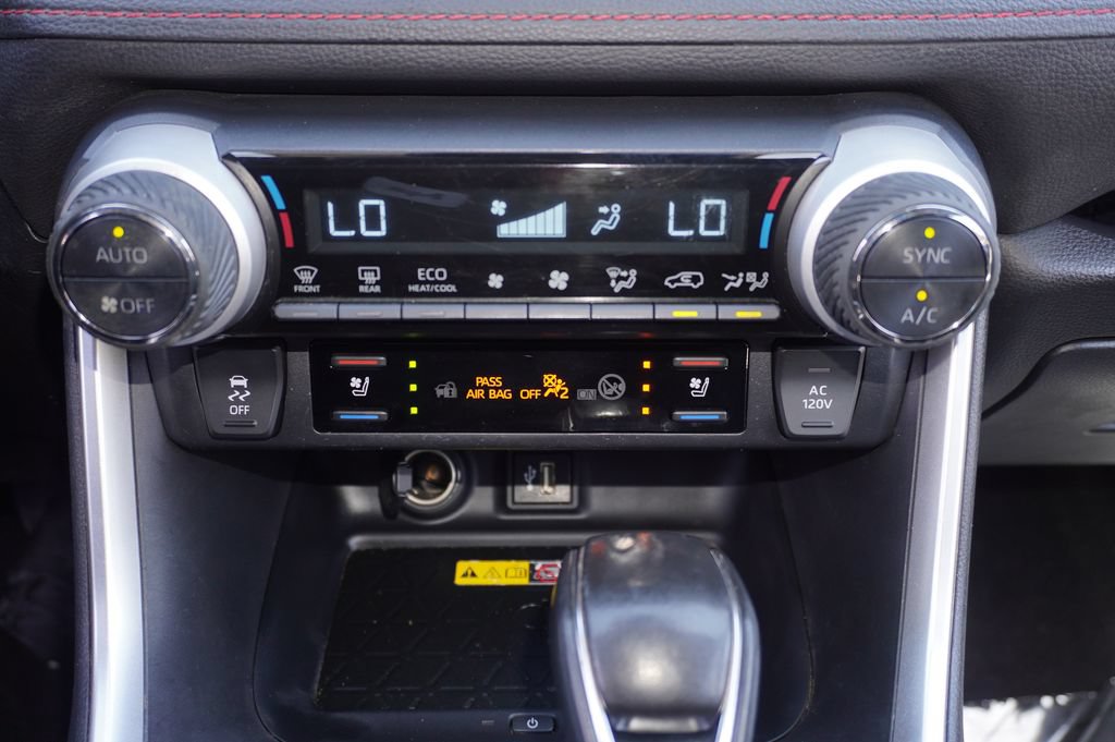 Certified 2024 Toyota RAV4 XSE w/ Premium Package AWD/4WD image 18