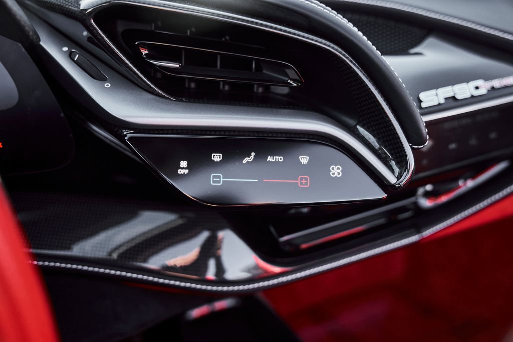 Used 2025 Ferrari SF90 Spider AWD/4WD image 59