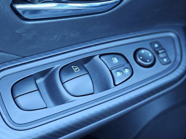 New 2025 Nissan Versa SV w/ Trunk Package FWD image 19