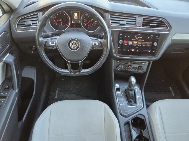 Used 2018 Volkswagen Tiguan SE FWD image 33