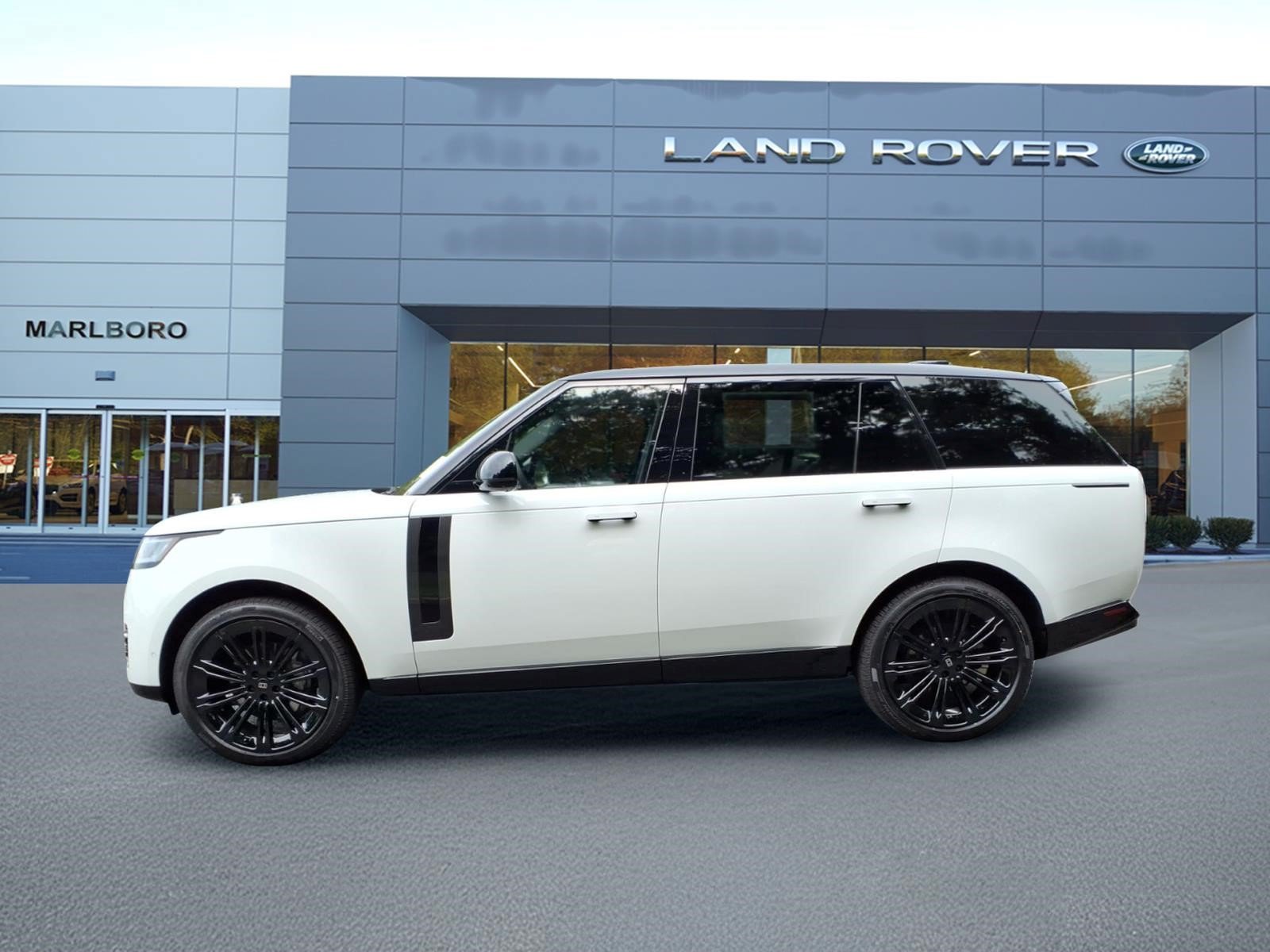 New 2027 Land Rover Range Rover Long Wheelbase SE AWD/4WD image 6