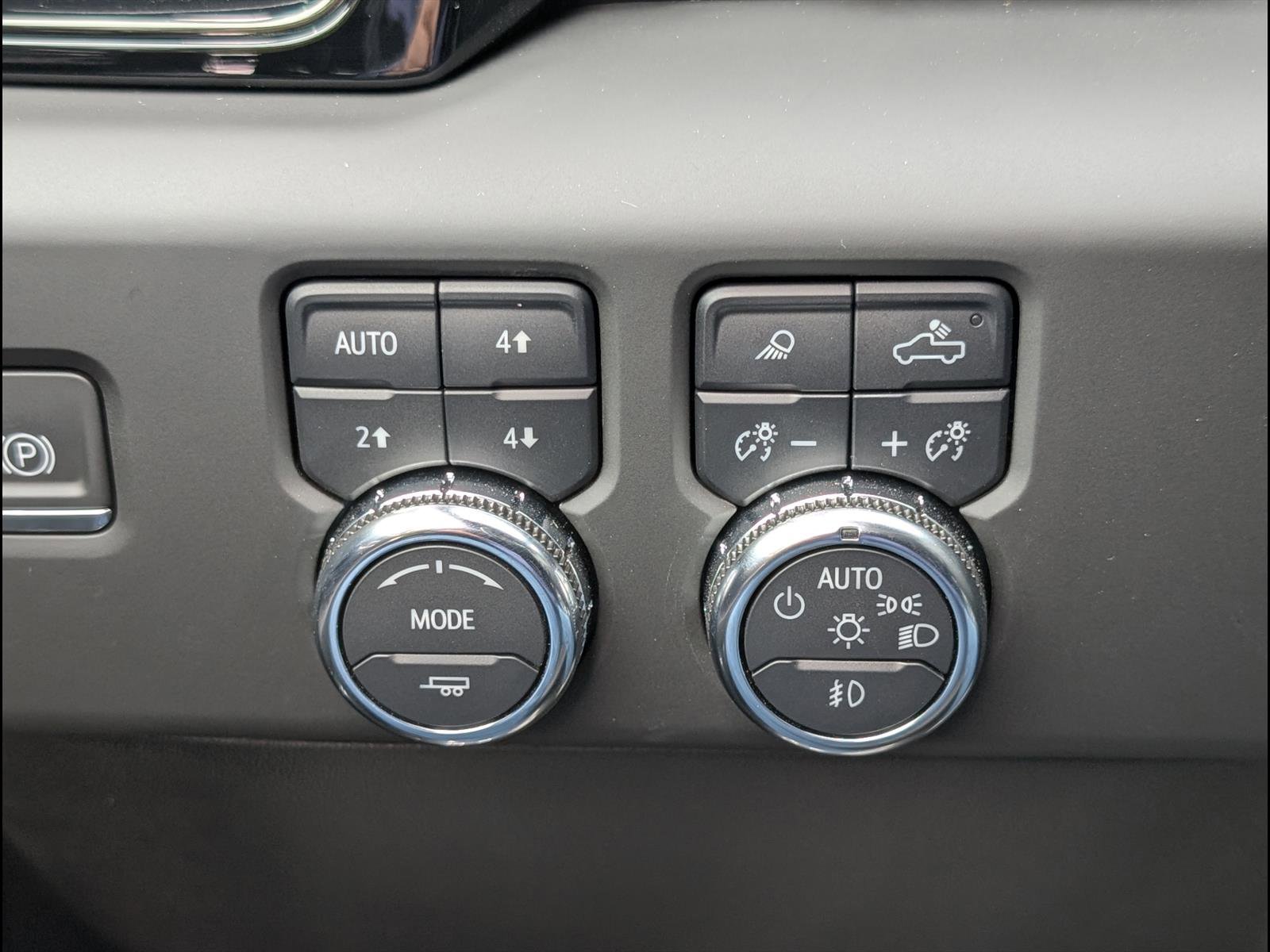 Used 2024 GMC Sierra 1500 AT4 w/ Technology Package image 16