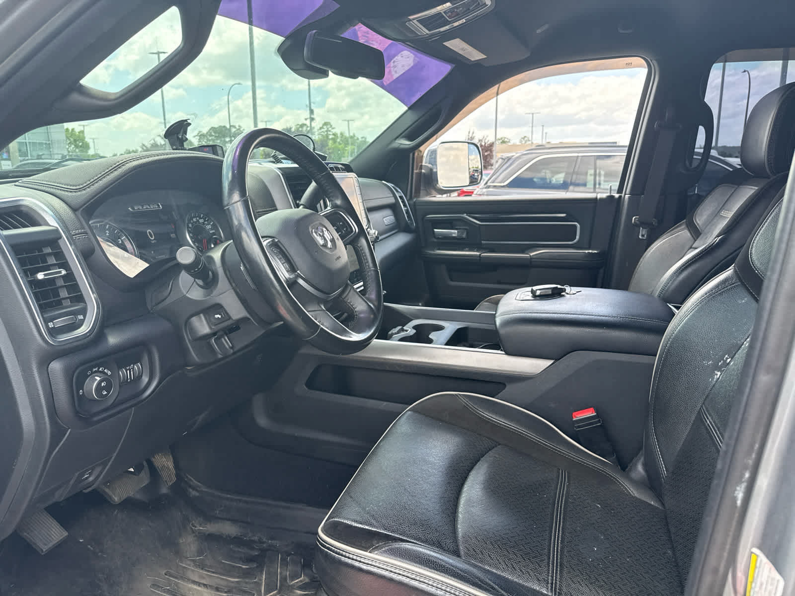 Used 2022 RAM 3500 Laramie AWD/4WD image 10