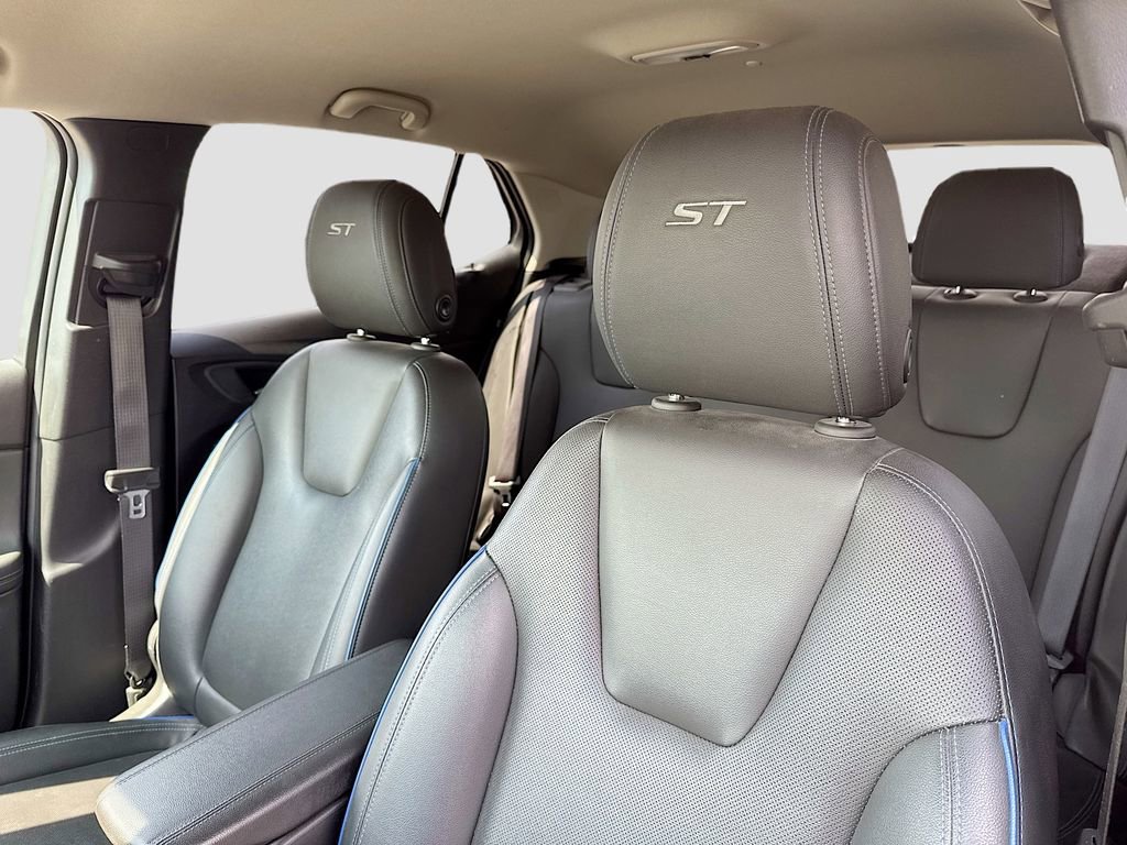 Used 2025 Buick Encore GX Sport Touring w/ Comfort Package FWD image 12