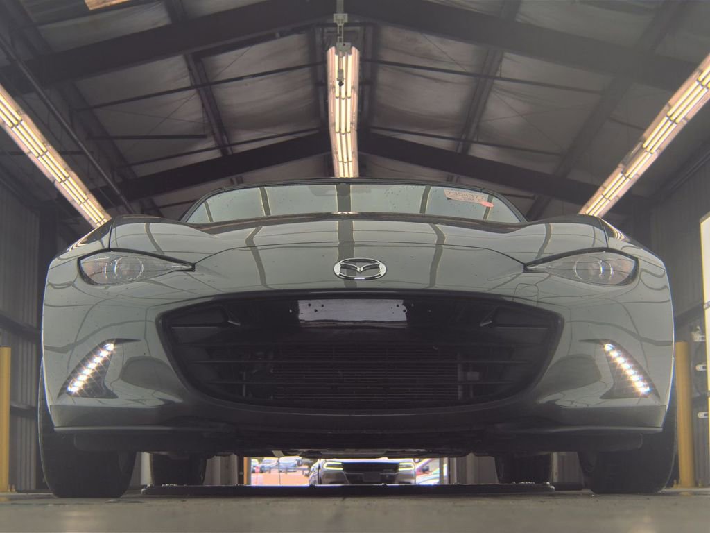Used 2022 MAZDA MX-5 Miata Grand Touring RWD video 2