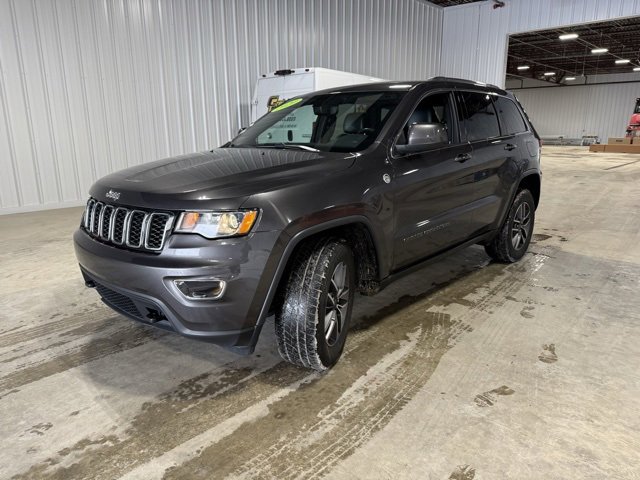 Used 2020 Jeep Grand Cherokee Laredo w/ Quick Order Package 2BN North image 3