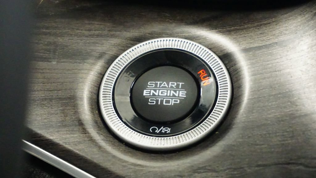 Certified 2023 Jeep Grand Cherokee L Limited image 35