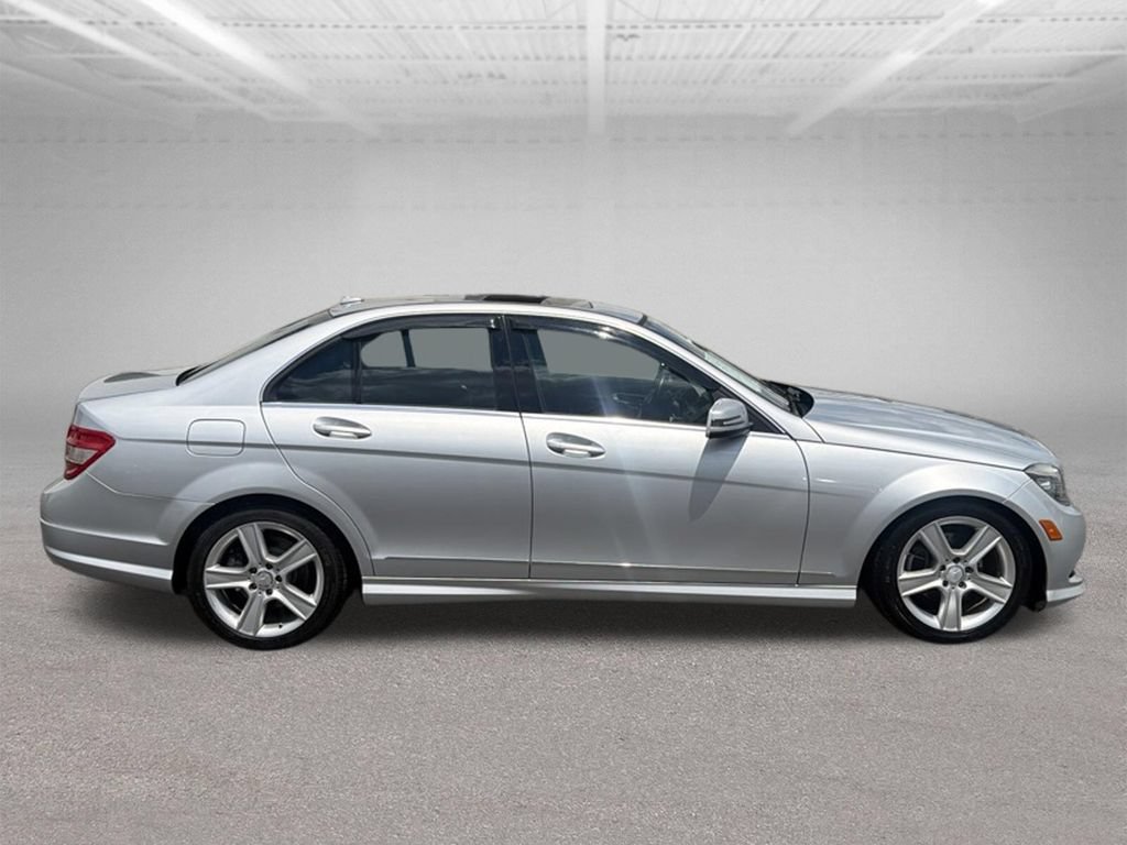 Used 2011 Mercedes-Benz C 300 4MATIC Sedan image 9
