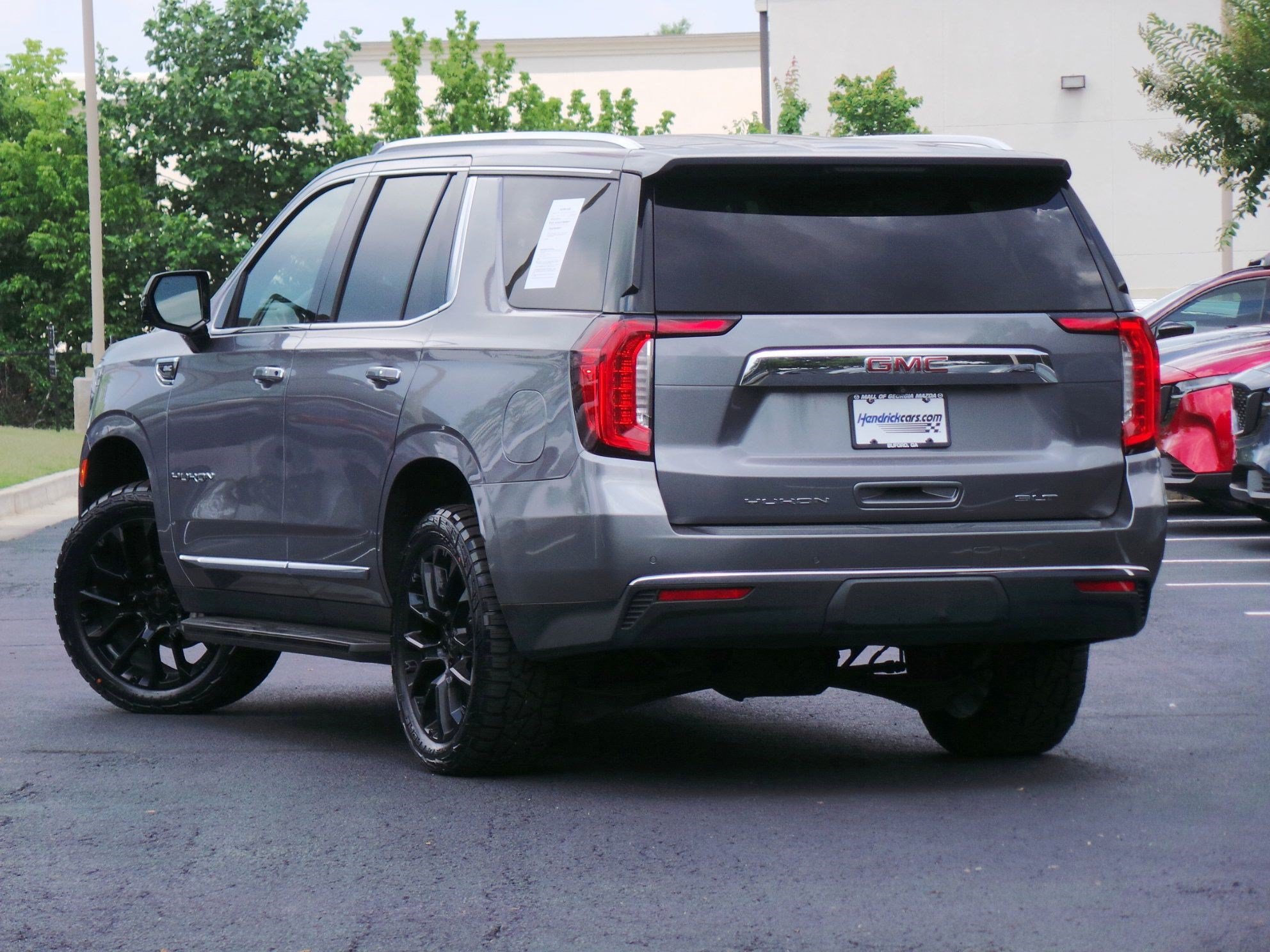 Used 2022 GMC Yukon SLT w/ SLT Premium Package RWD video 3