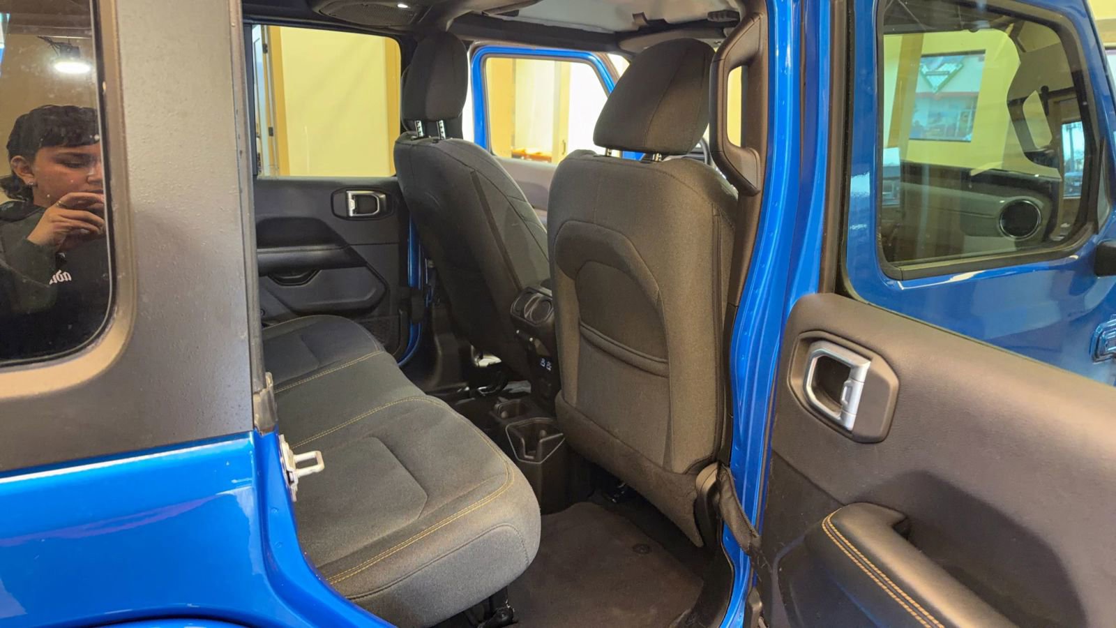 Used 2024 Jeep Wrangler Unlimited Sahara image 18