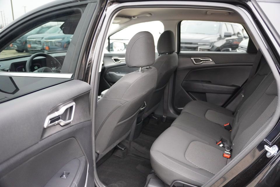 Certified 2023 Kia Sportage LX image 17