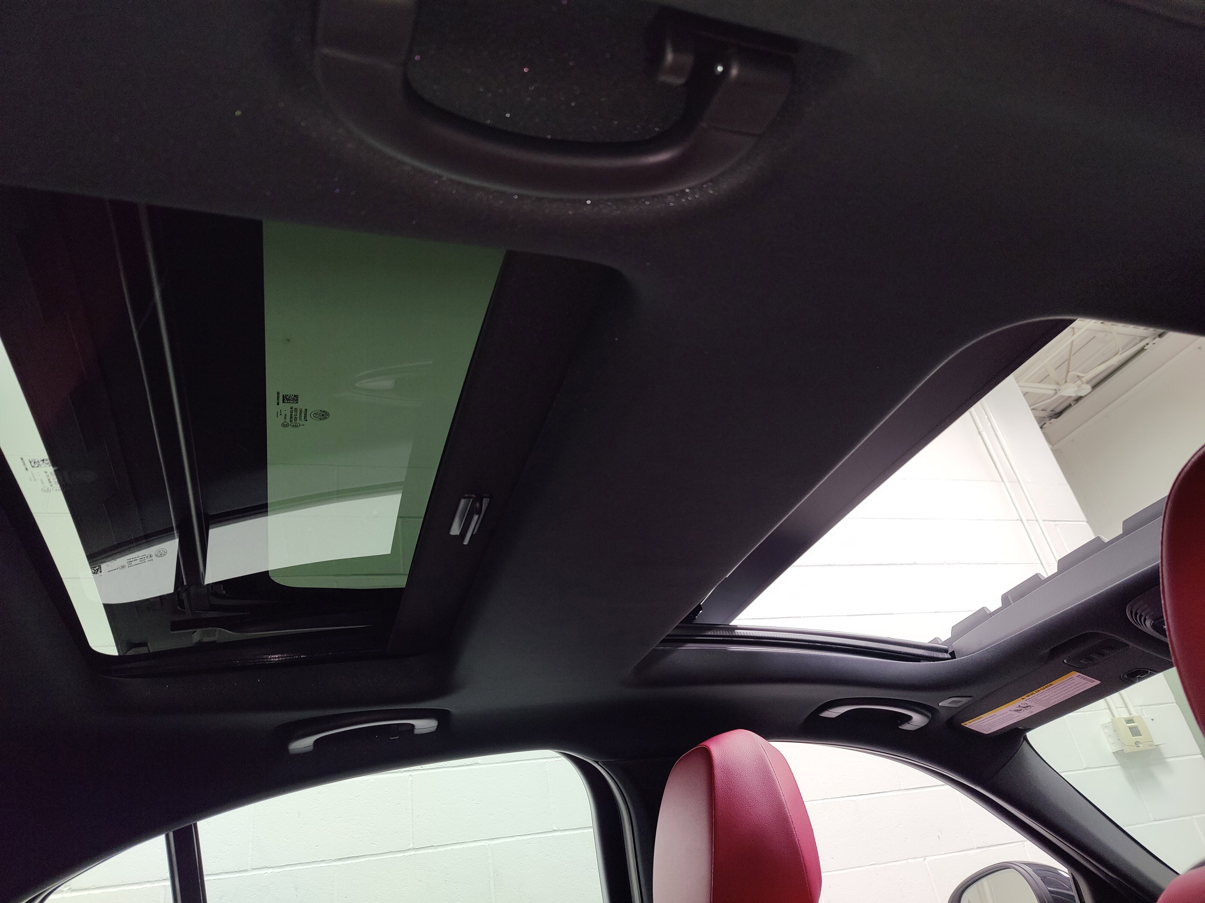 New 2025 Alfa Romeo Giulia AWD w/ Veloce Package AWD image 7