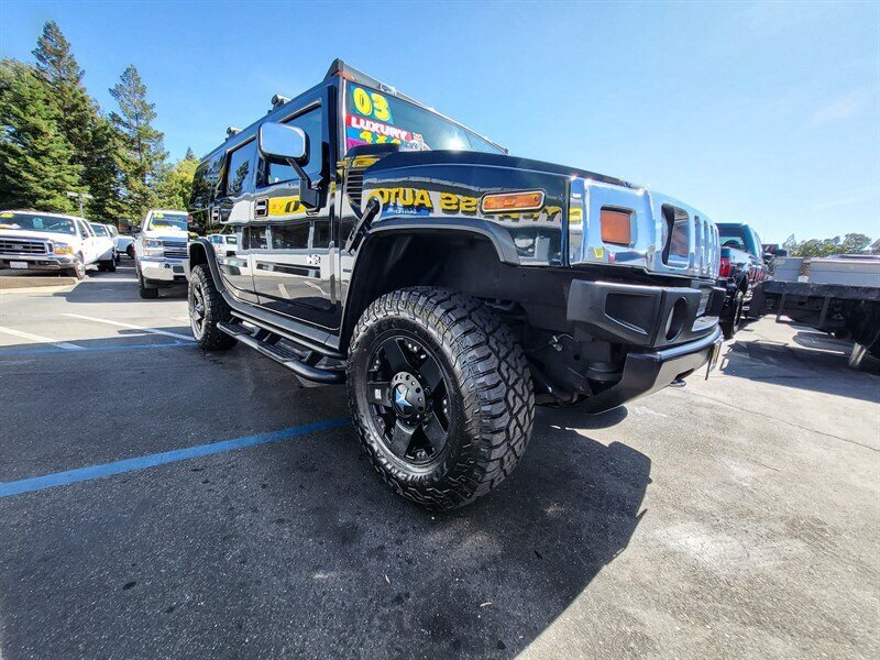 Used 2003 HUMMER H2 w/ Preferred Equipment Group AWD/4WD image 6