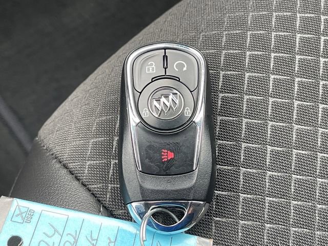 Used 2022 Buick Encore Preferred image 18