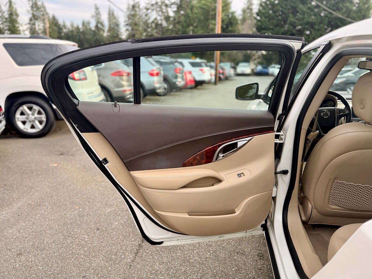 Used 2012 Buick LaCrosse Premium image 27