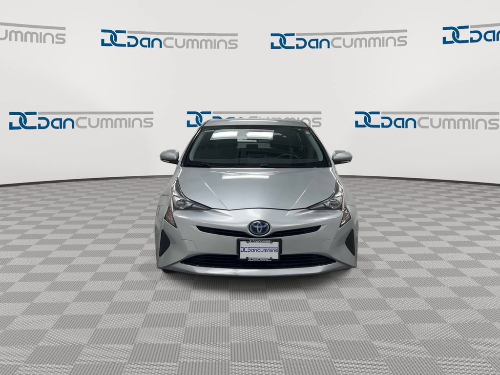 Used 2017 Toyota Prius Two FWD image 3