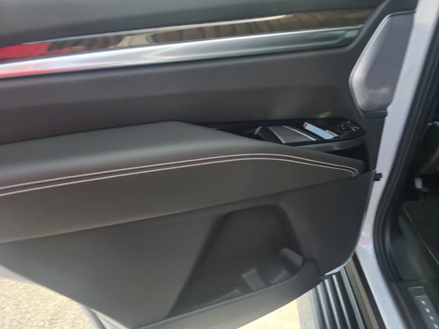 New 2026 Cadillac Escalade Platinum Sport AWD/4WD image 15