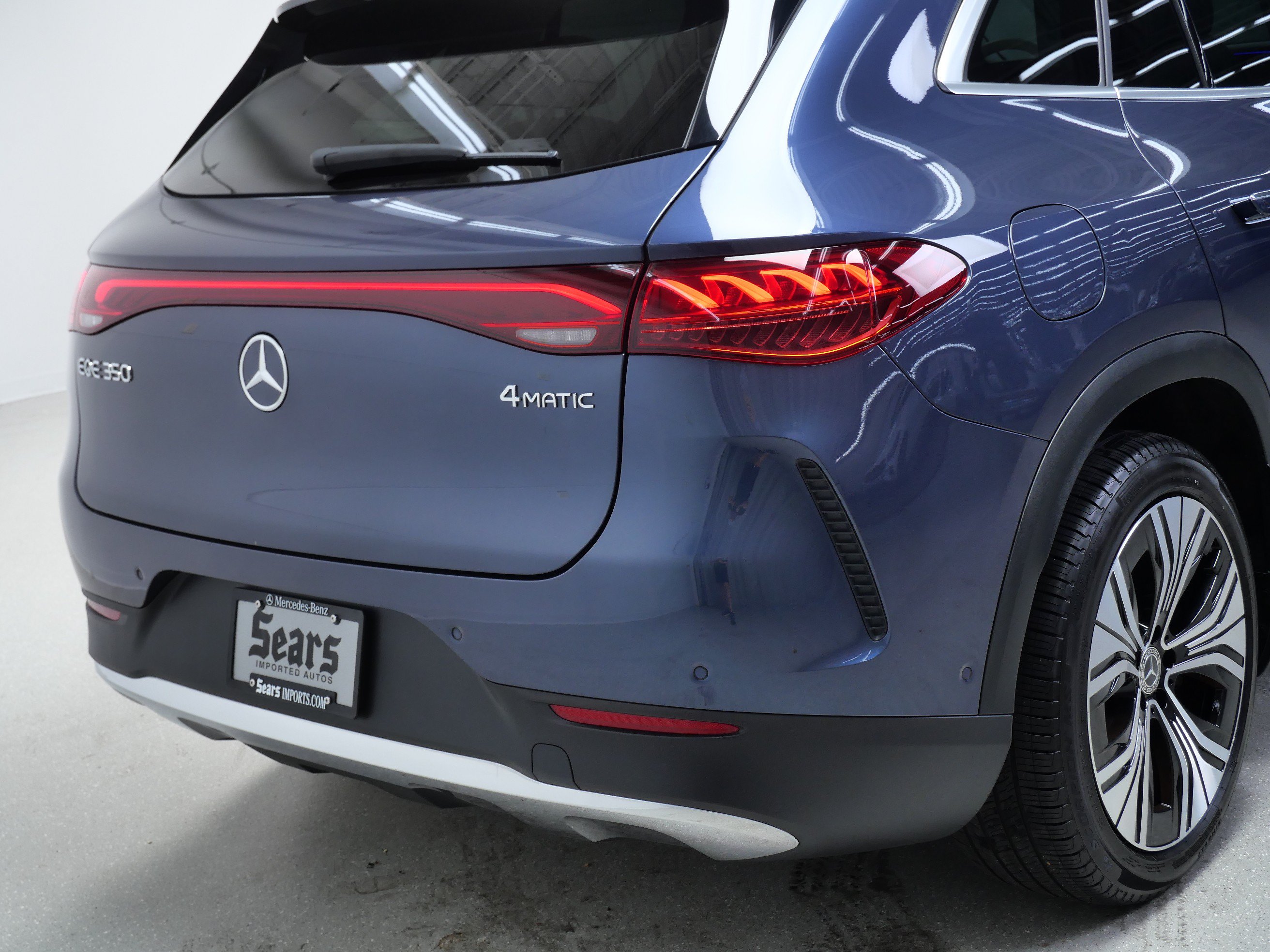 Certified 2023 Mercedes-Benz EQE 350+ 4MATIC SUV w/ Exclusive Trim Package image 5