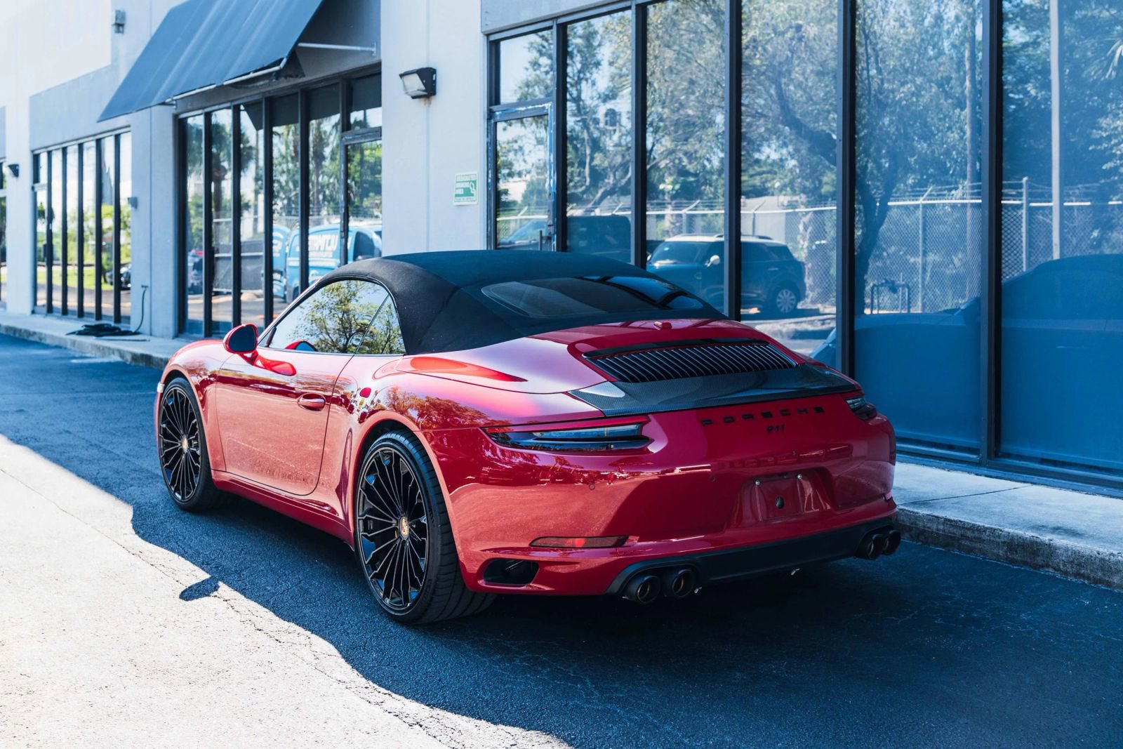 Used 2018 Porsche 911 Carrera image 22