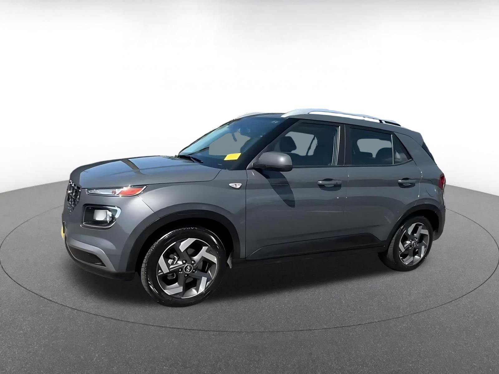Used 2026 Hyundai Venue SEL FWD image 7