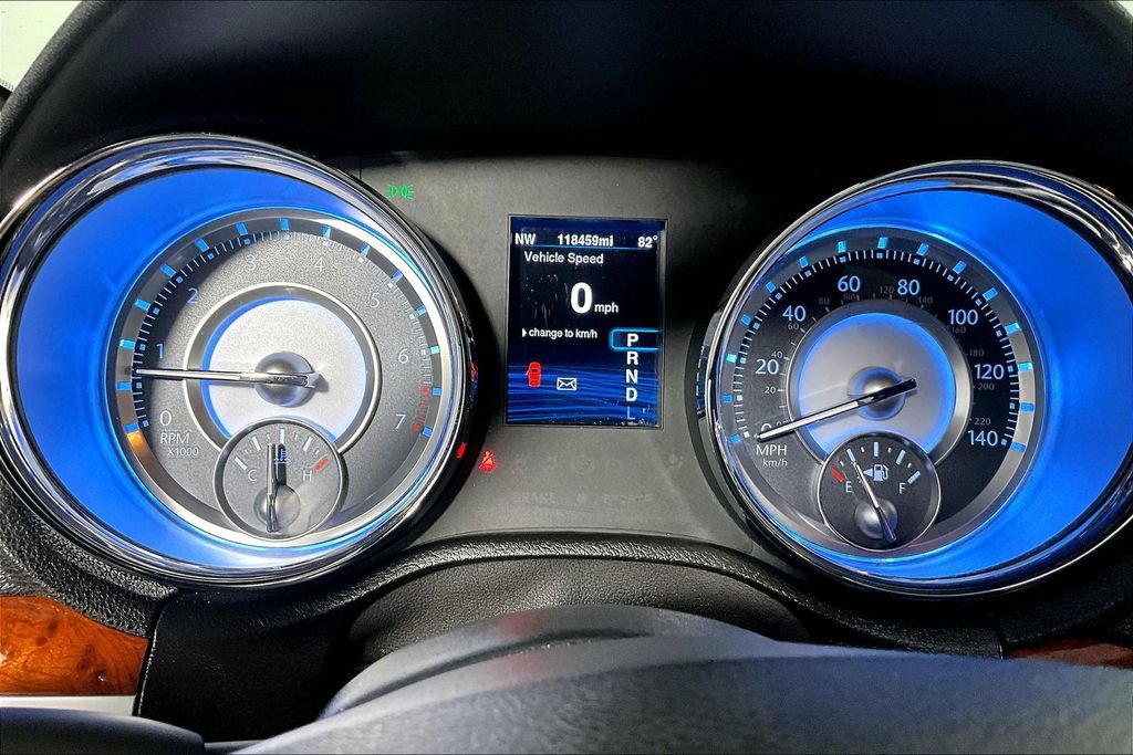 Used 2014 Chrysler 300 w/ Driver Convenience Group RWD image 20