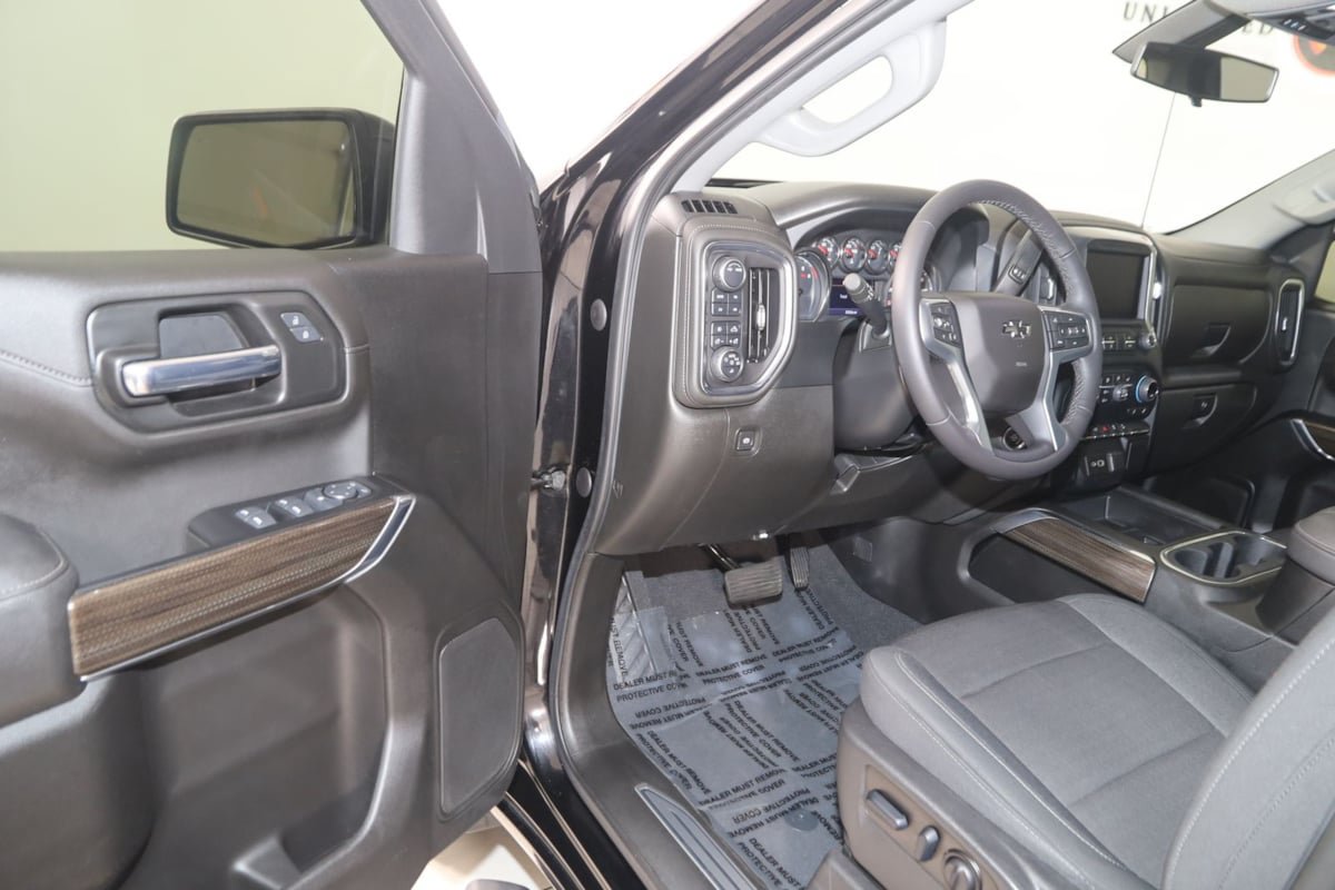 Used 2022 Chevrolet Silverado 1500 LT Trail Boss w/ Safety Package AWD/4WD image 37