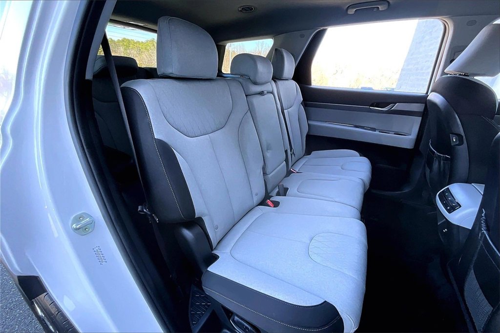 Used 2021 Hyundai Palisade SE image 19