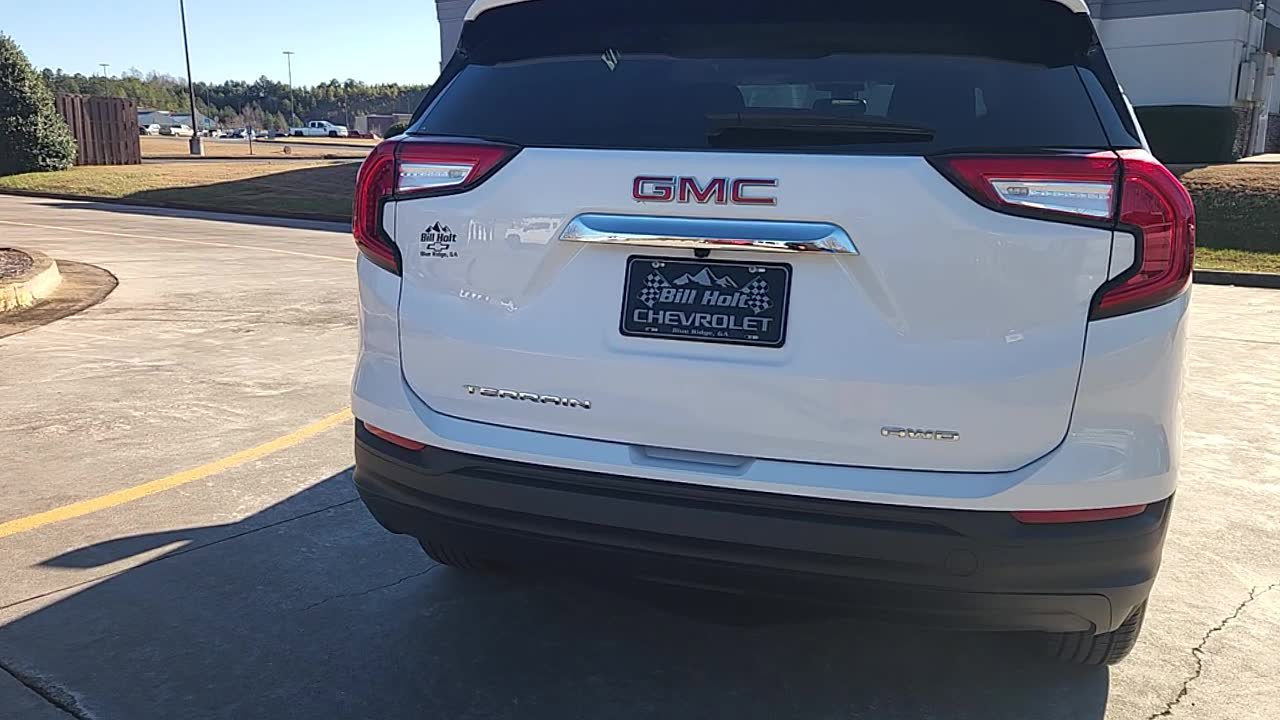 Used 2024 GMC Terrain SLE image 7