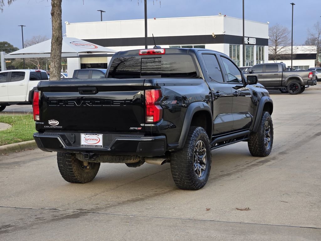 Used 2024 Chevrolet Colorado ZR2 w/ Technology Package AWD/4WD image 7