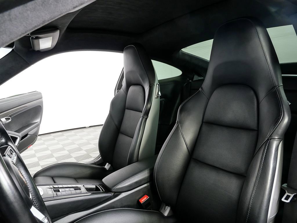 Certified 2017 Porsche 911 Turbo image 5