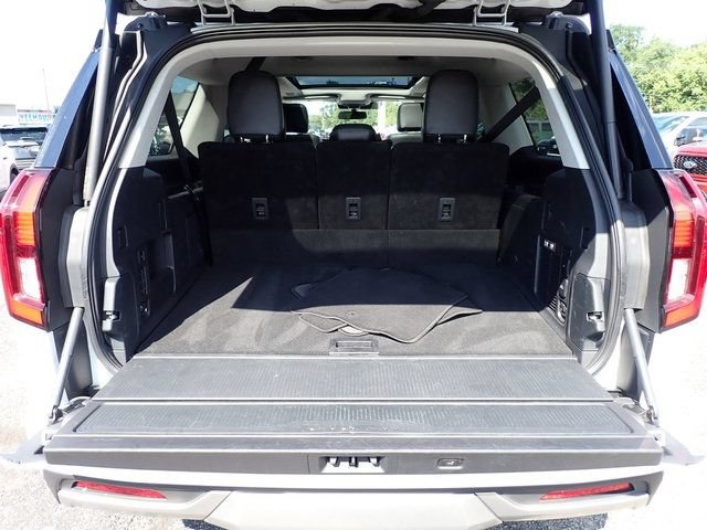 Used 2025 Ford Expedition Max Platinum w/ Driver's Package AWD/4WD image 7