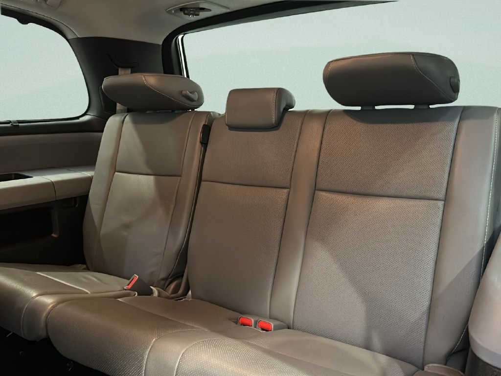 Used 2018 Toyota Sequoia Platinum AWD/4WD image 20