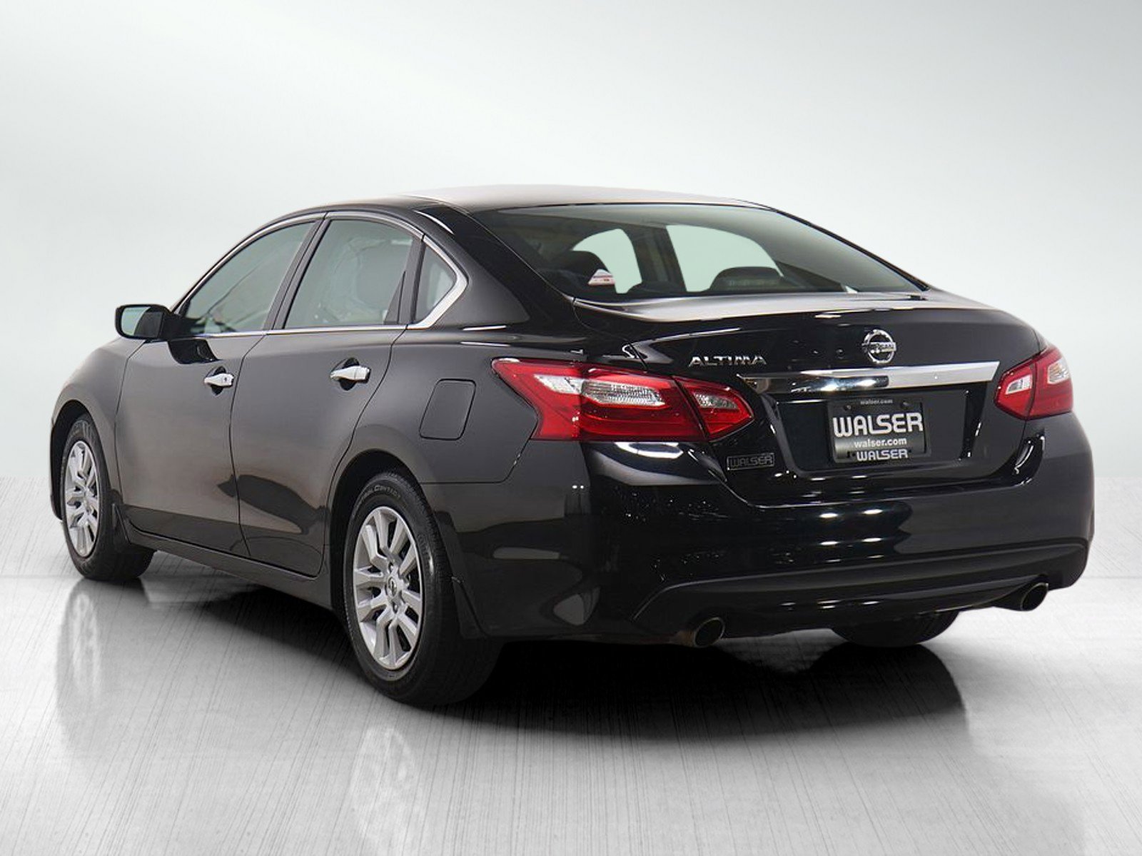 Used 2017 Nissan Altima 2.5 S w/ Power Driver Seat Package image 3