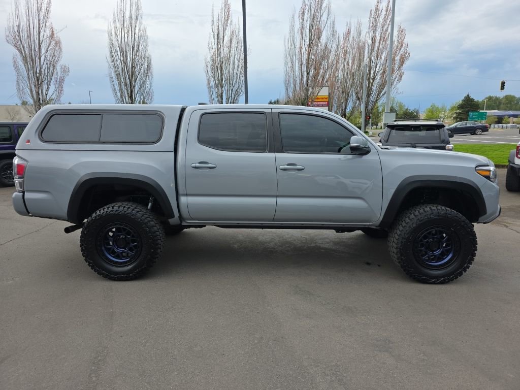 Used 2020 Toyota Tacoma TRD Off-Road w/ Technology Package image 6