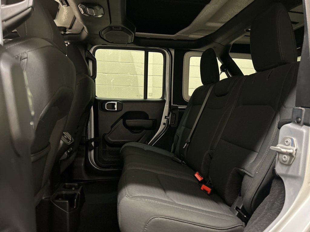 Used 2022 Jeep Wrangler Unlimited Sport image 8