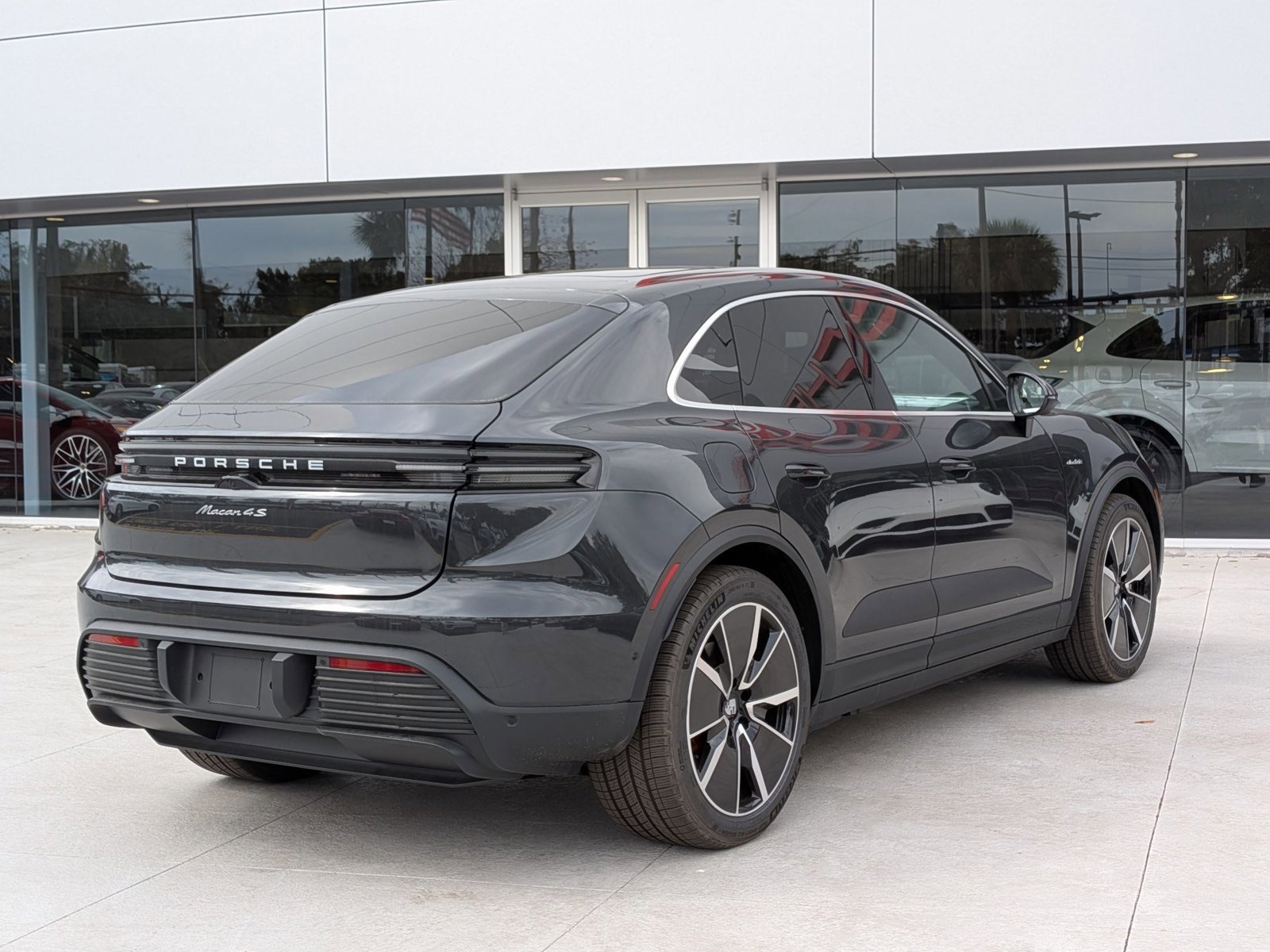 New 2026 Porsche Macan 4S Electric image 9