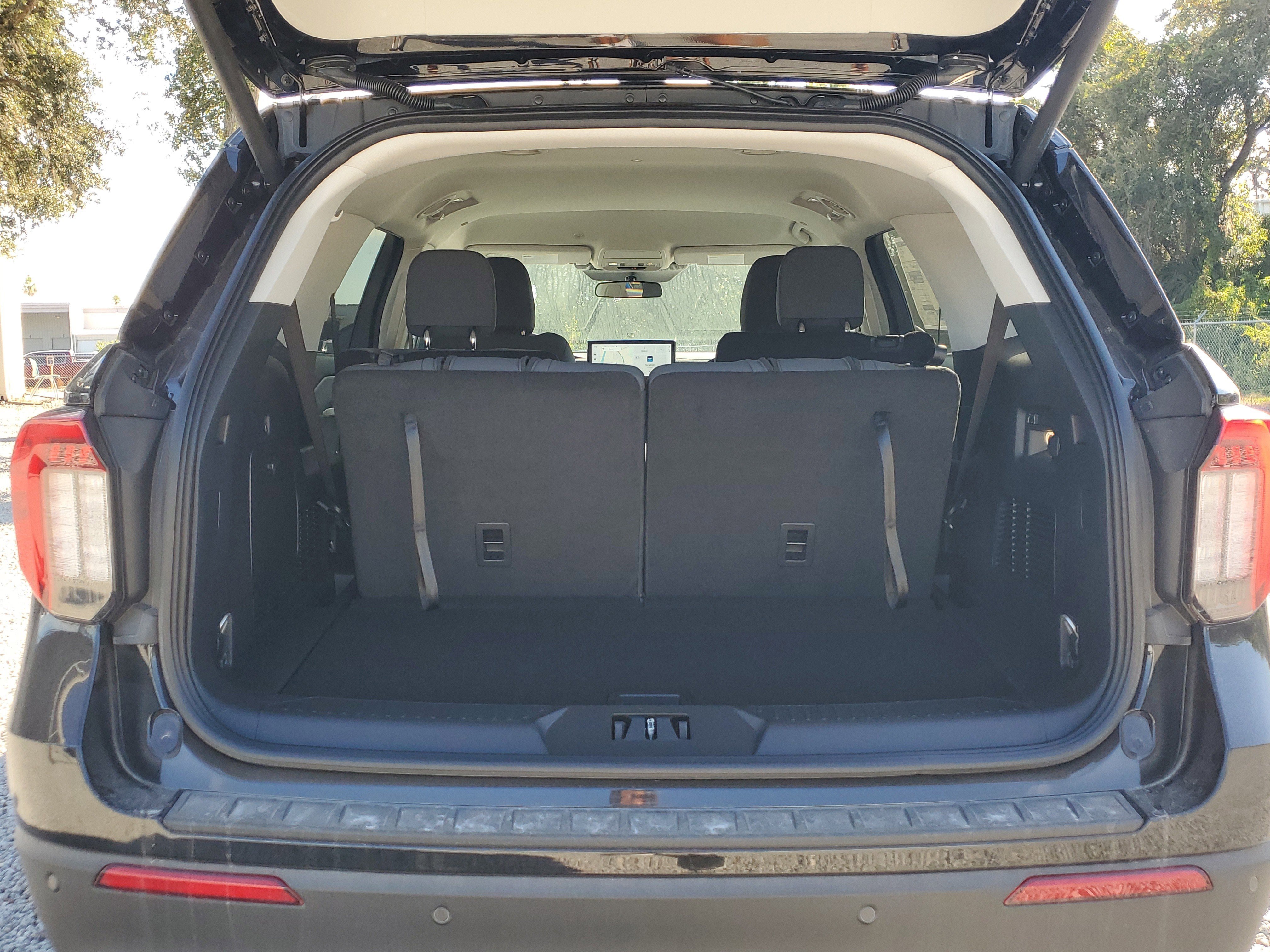 New 2026 Ford Explorer Active image 9