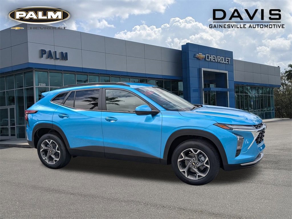 New 2025 Chevrolet Trax LT w/ Driver Confidence Package