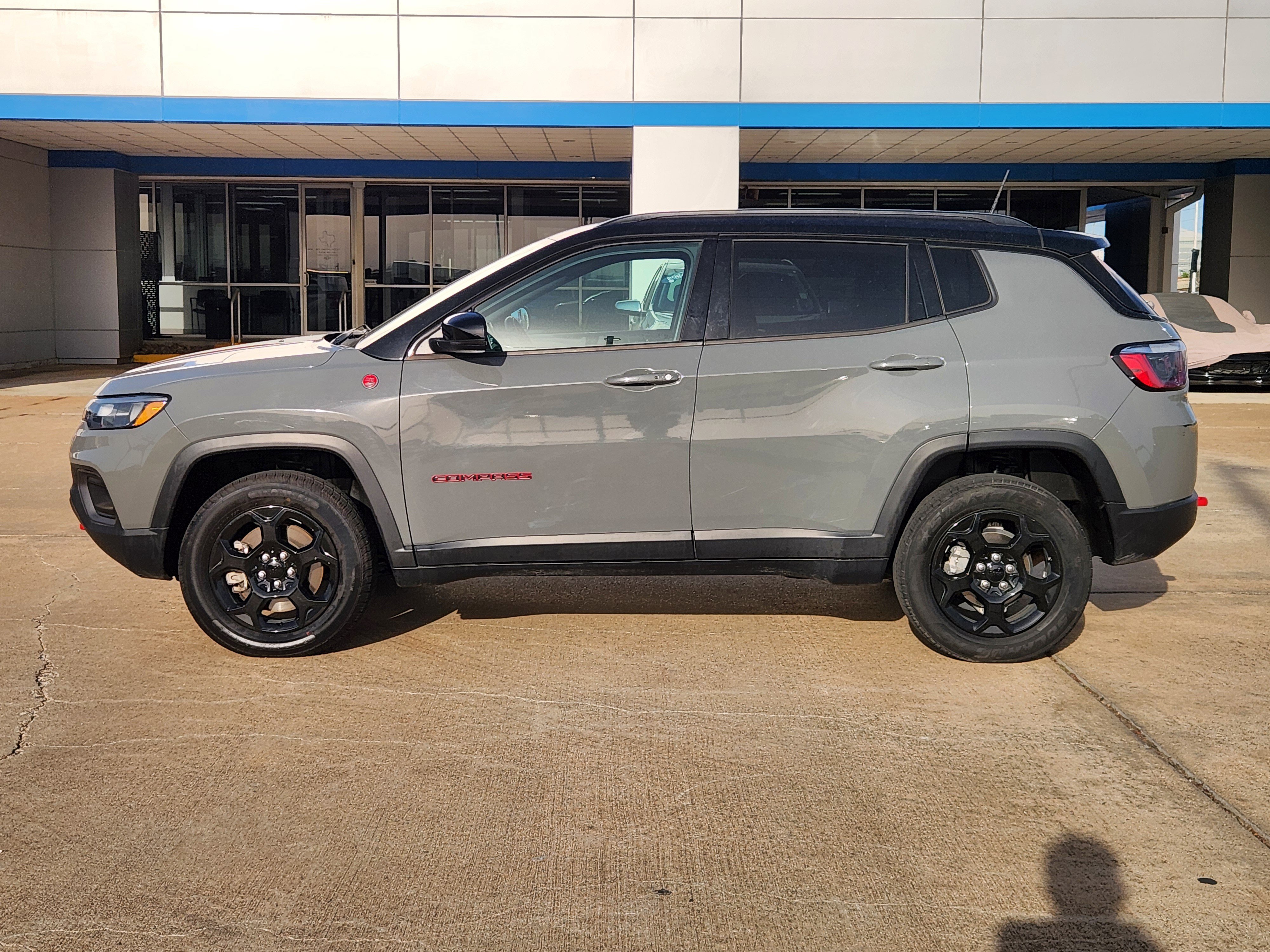 Used 2023 Jeep Compass Trailhawk AWD/4WD image 5