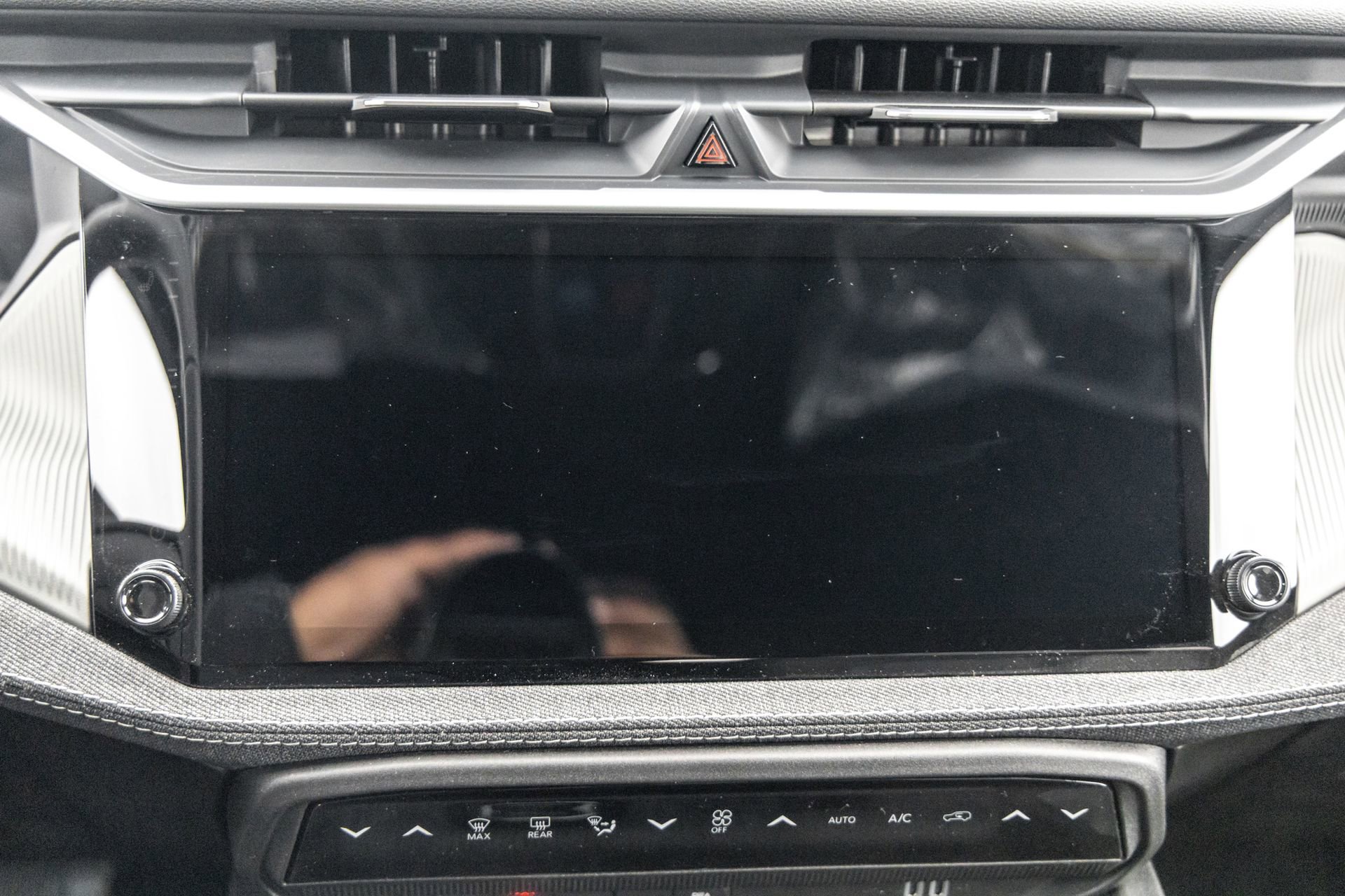 New 2026 Jeep Cherokee Laredo image 15