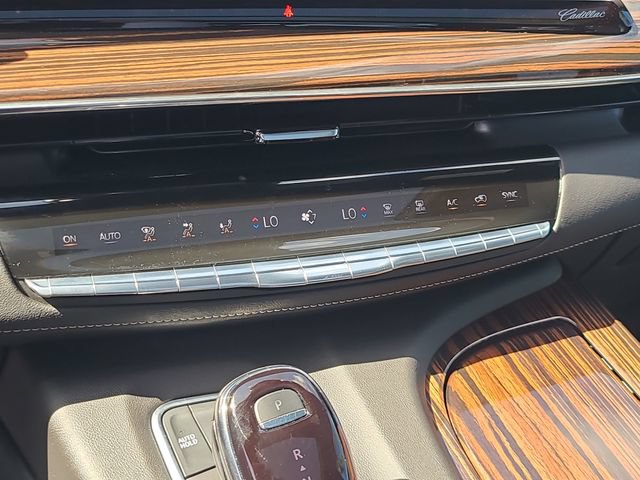 Used 2023 Cadillac Escalade Premium Luxury AWD/4WD image 30