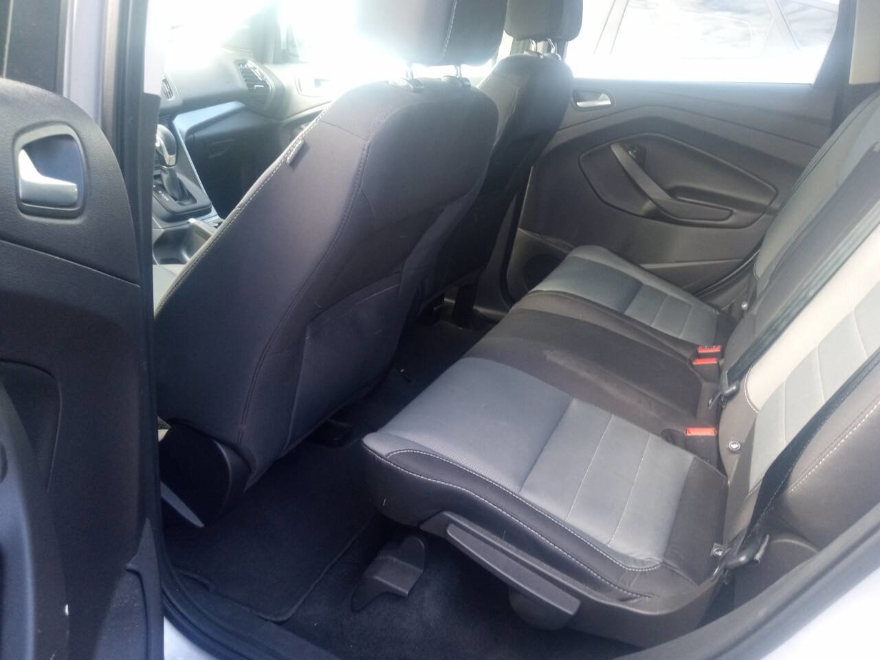 Used 2016 Ford Escape SE image 16