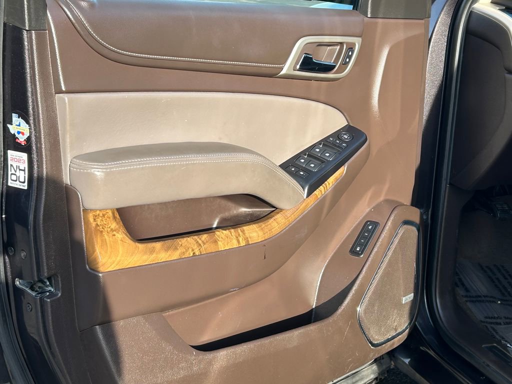 Used 2015 GMC Yukon Denali w/ Premium Package image 17