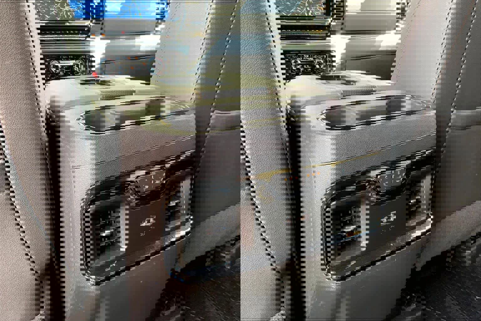 Used 2022 Chevrolet Silverado 1500 ZR2 w/ Technology Package AWD/4WD image 35